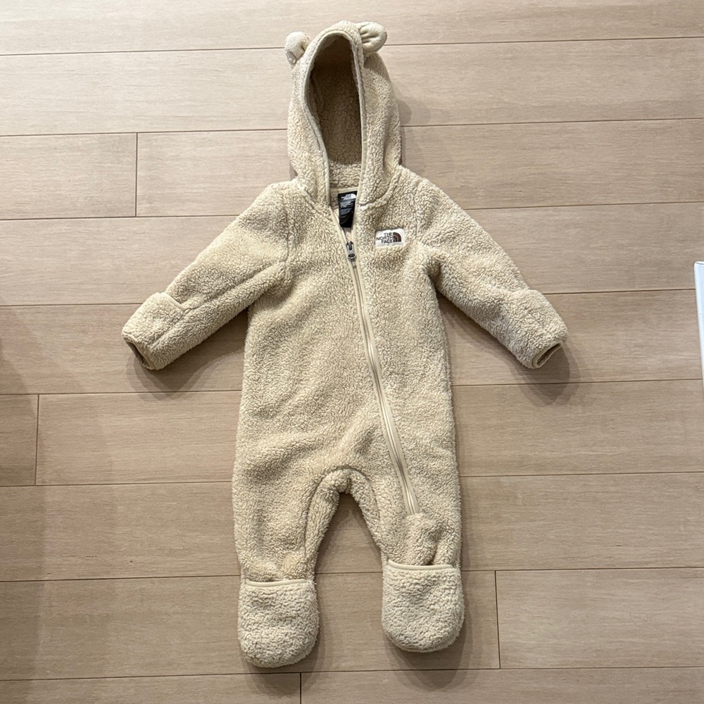 The North Face Kids Cream Fleece Footie